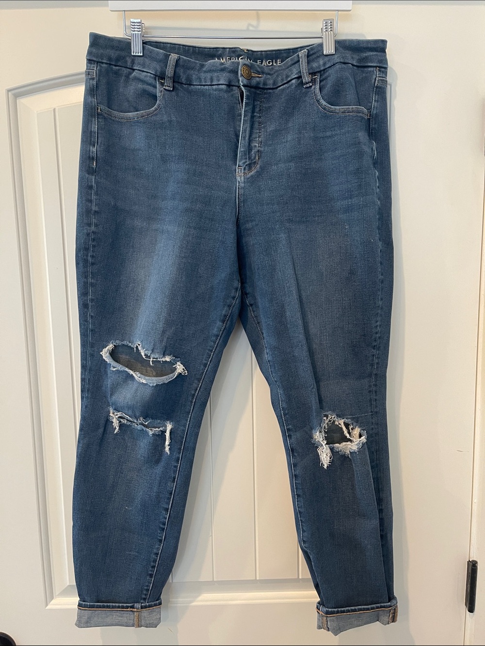 American Eagle Outfitters Medium Blue Distressed Jeans